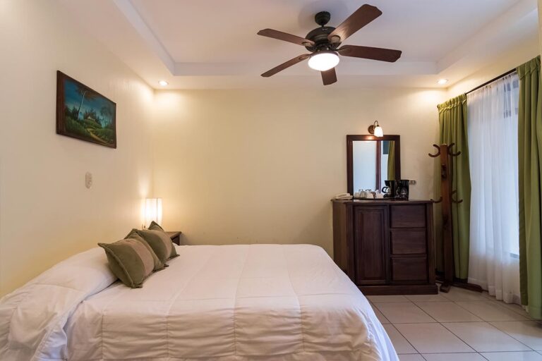 Quetzal room