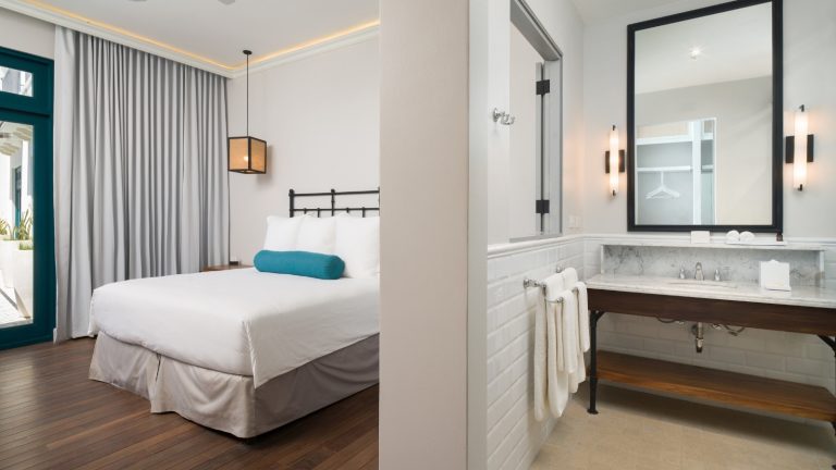 Plaza Balcony Room