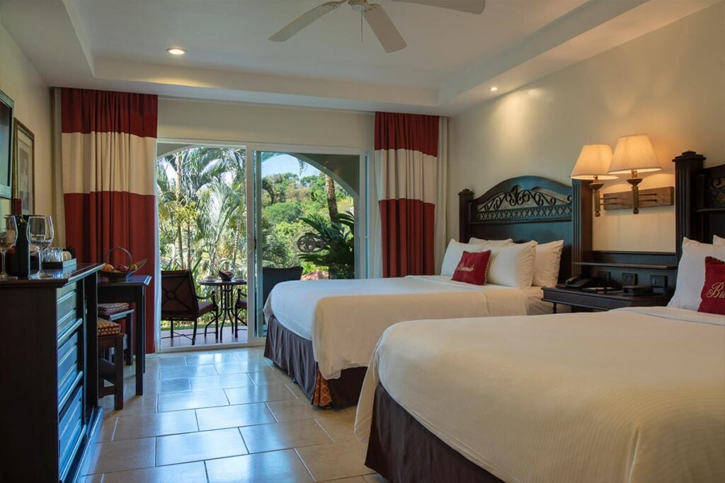 Travel to Manuel Antonio Costa Rica – Stay at Parador Resort