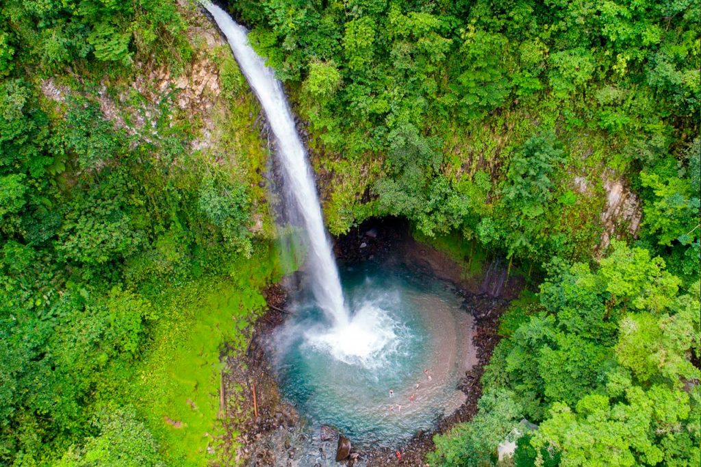 Immerse yourself in the natural beauty of the La Fortuna Waterfall and its breathtaking cascade.
