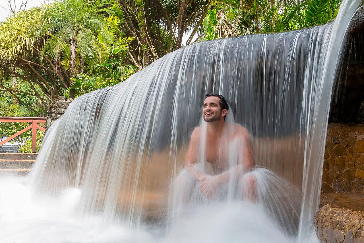 Arenal-Volcano-One-Day-Tour-Baldi-Hot-Springs-or-Tabacon-Hot-Springs-02 rafting-costa-rica