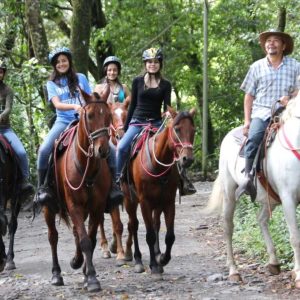 Horseback ride in Monteverde