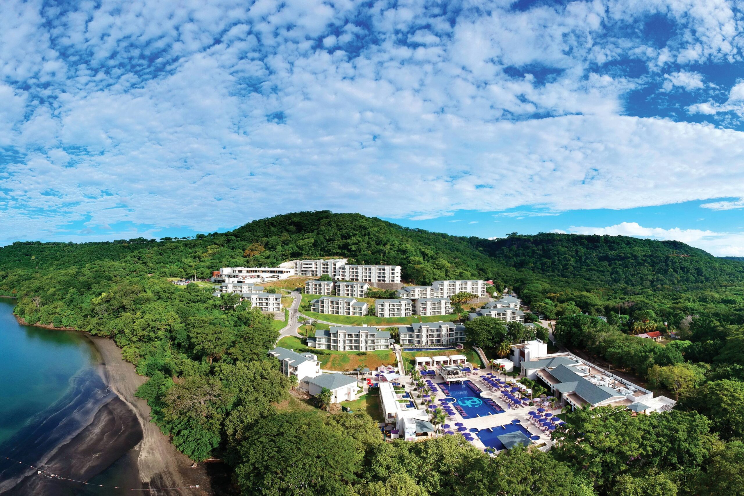 Experience an unforgettable Costa Rica New Years celebration and toast to new beginnings in this tropical paradise!