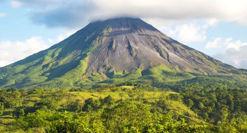 Arrive Lomas del Volcán | Arenal - La Fortuna 