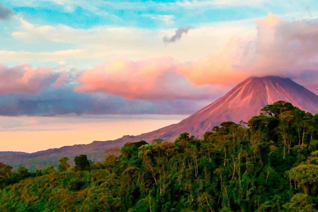 Journey to Arenal Volcano - La Fortuna