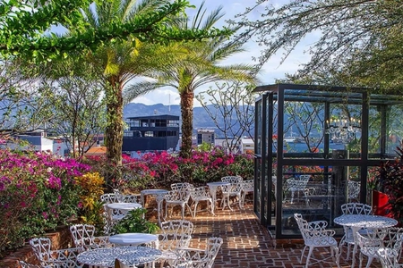 Arrive in San José Costa Rica – Check-In at Presidente Hotel