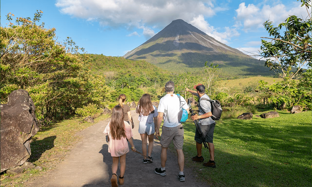 Arenal-Volcano-Hike-Guide