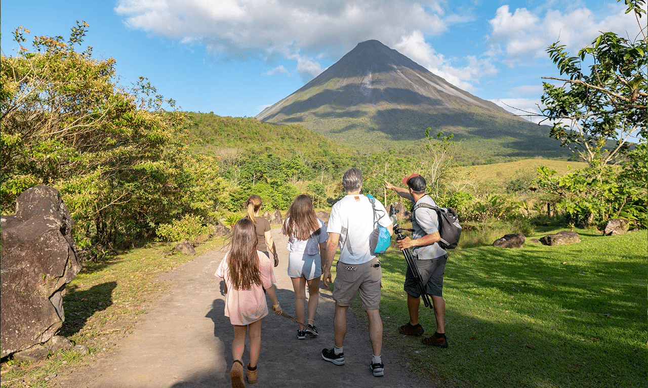 Arenal-Volcano-Hike-Guide Arenal-Volcano-Hike-Guide
