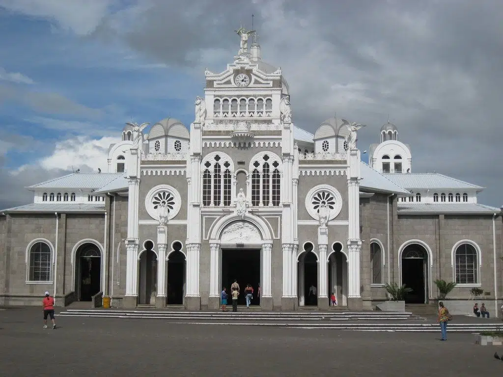 Learn about Costa Rica's culture from its beautiful landmarks!