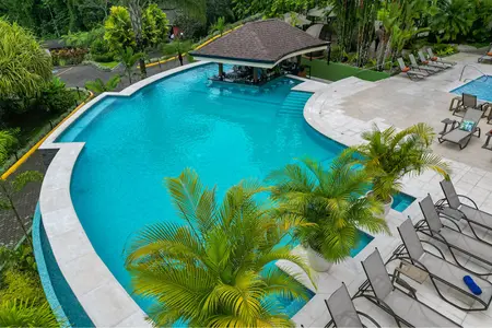 Arrival to La Fortuna – Stay at Lomas del Volcán
