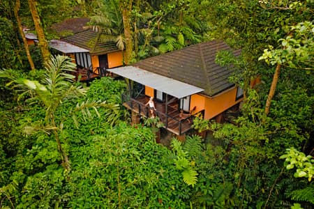 Arrival to Río Celeste – Stay at Río Celeste Hideaway Hotel
