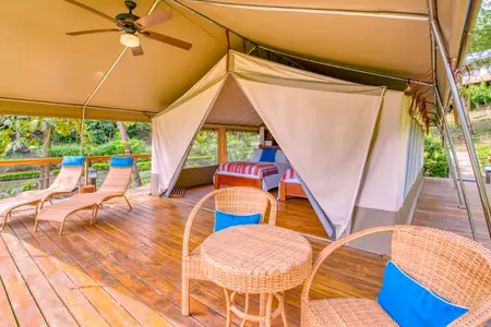 Transfer to Isla Chiquita Glamping | Paquera
