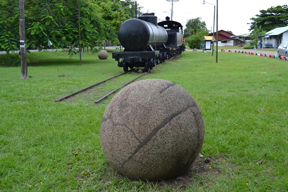 See one of the most intriguing archaeological excavations in Central America by visiting the Diquís Delta spheres.