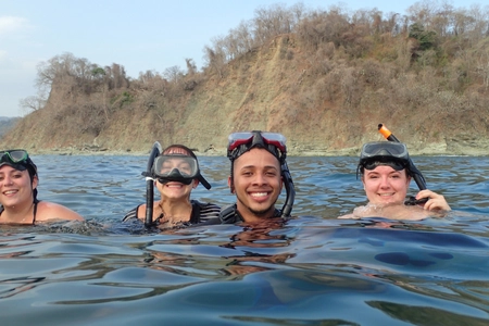 Isla Chora Snorkeling & Boat Tour