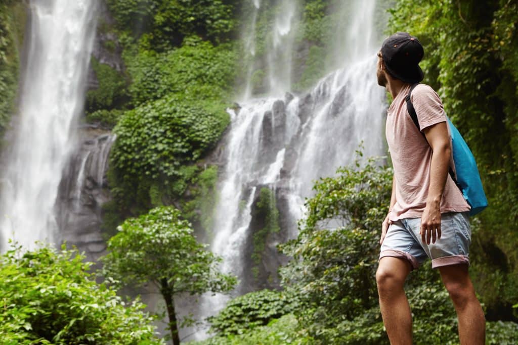 Explore a few places in Costa Rica without a hitch by following this 2023 packing checklist.