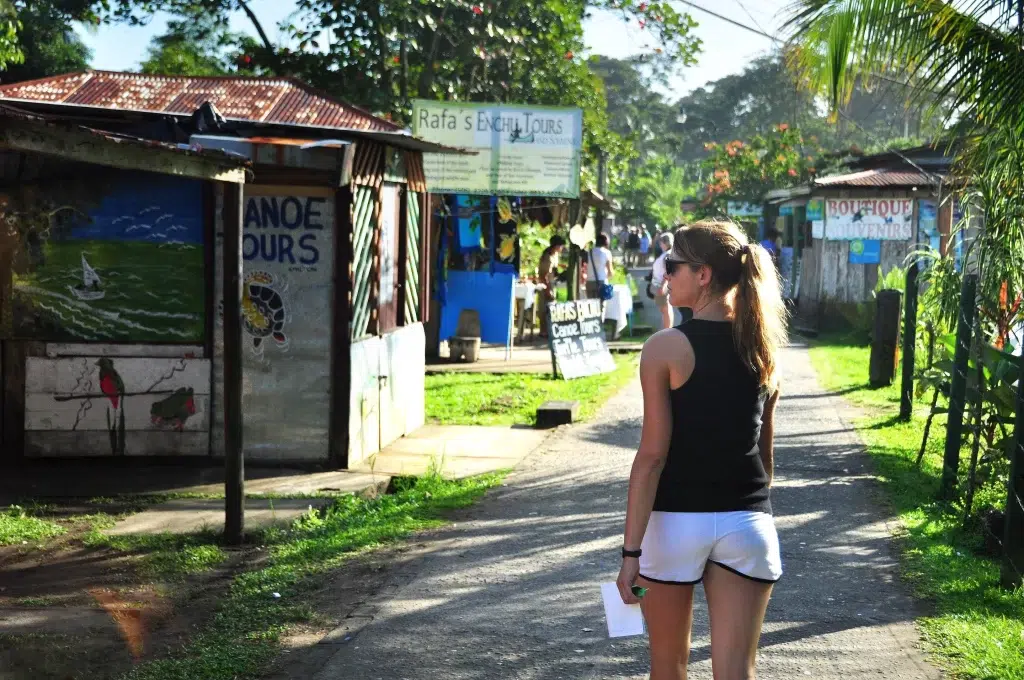 Explore the best Manuel Antonio transportation insider tips and recommendations.