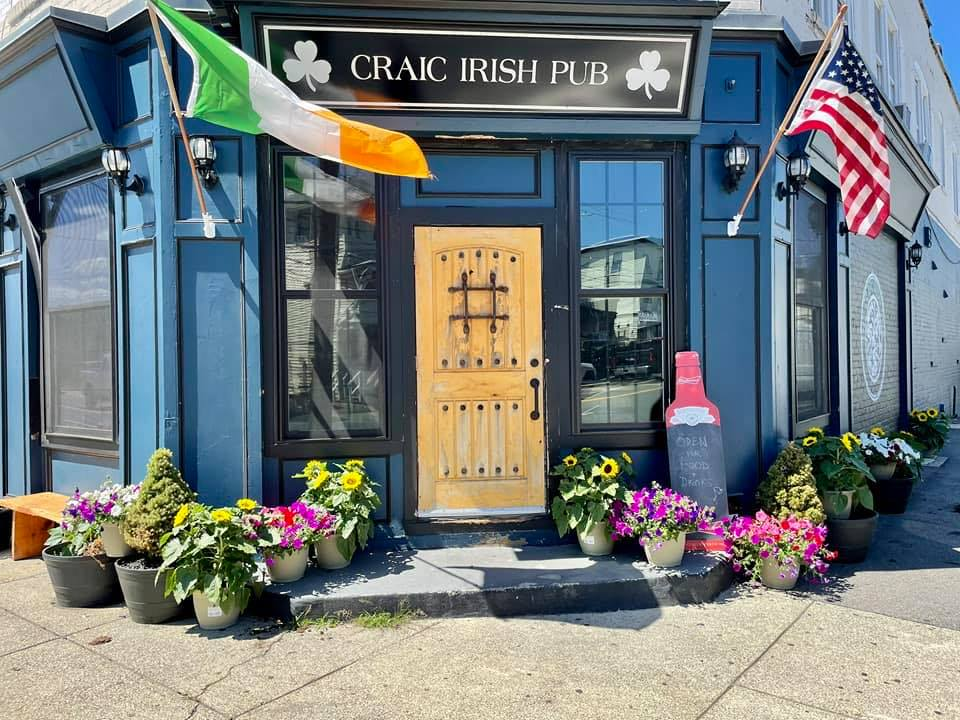 Experience the cozy atmosphere and great beer selection at Craic Irish Pub!