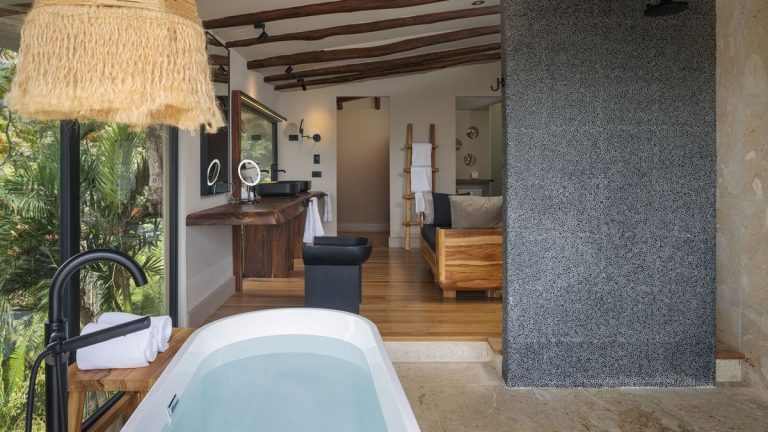 Honeymoon Suite