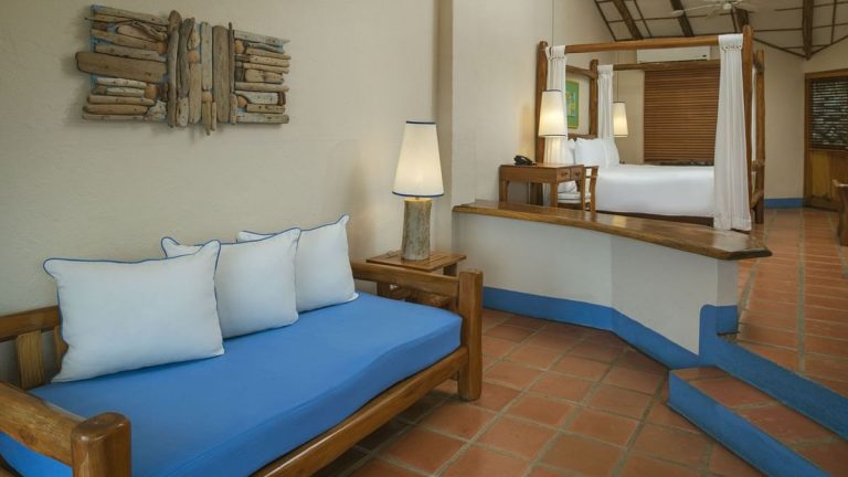 One-Bedroom Junior Suite Outdoor Hot Tub