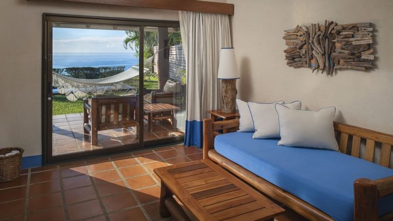 One-Bedroom Junior Suite Plunge Pool