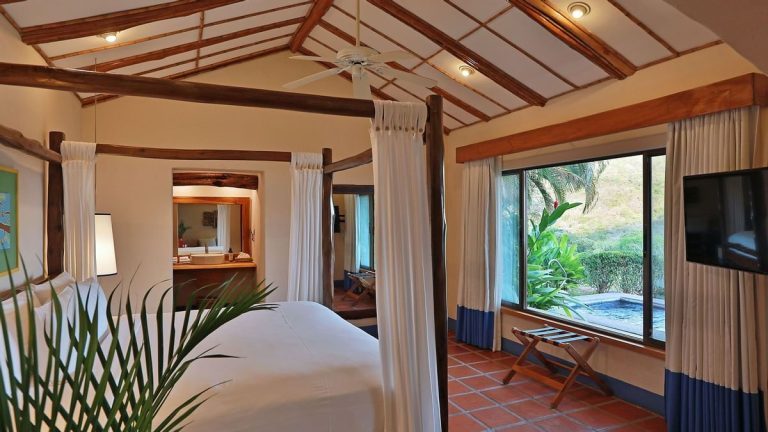 One-Bedroom Junior Suite Plunge Pool