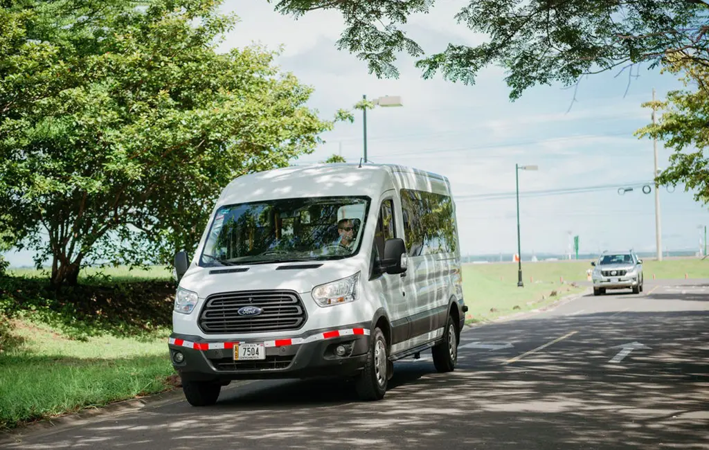 Transfer-relaxury Adventure Shuttles Costa Rica