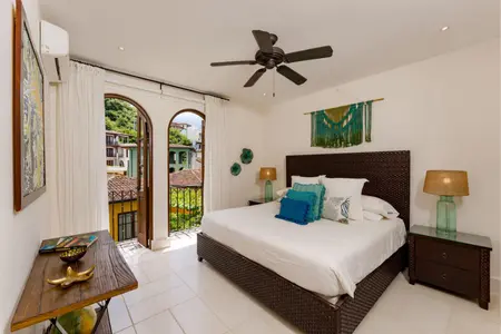 Transfer to Las Catalinas Costa Rica – Beachfront Stay in Guanacaste